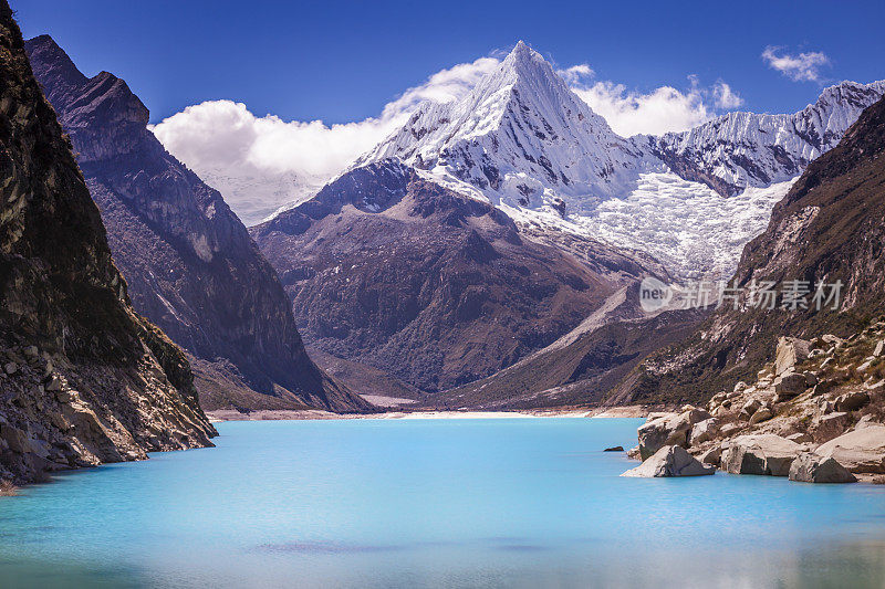 拉古纳帕隆(Paron lagoon)和斯诺佩带布兰卡的Cordillera——斯卡米什，秘鲁安第斯山脉